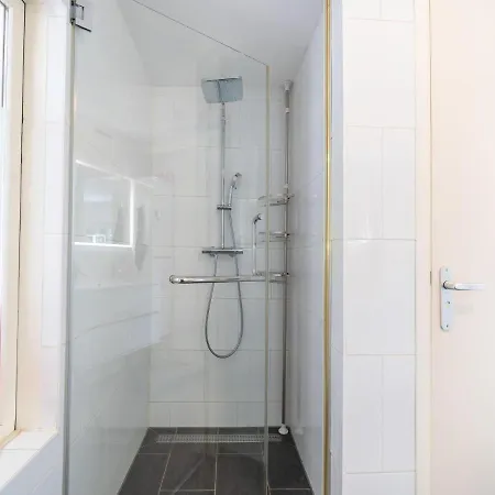 Hébergement de vacances House In With Sauna *